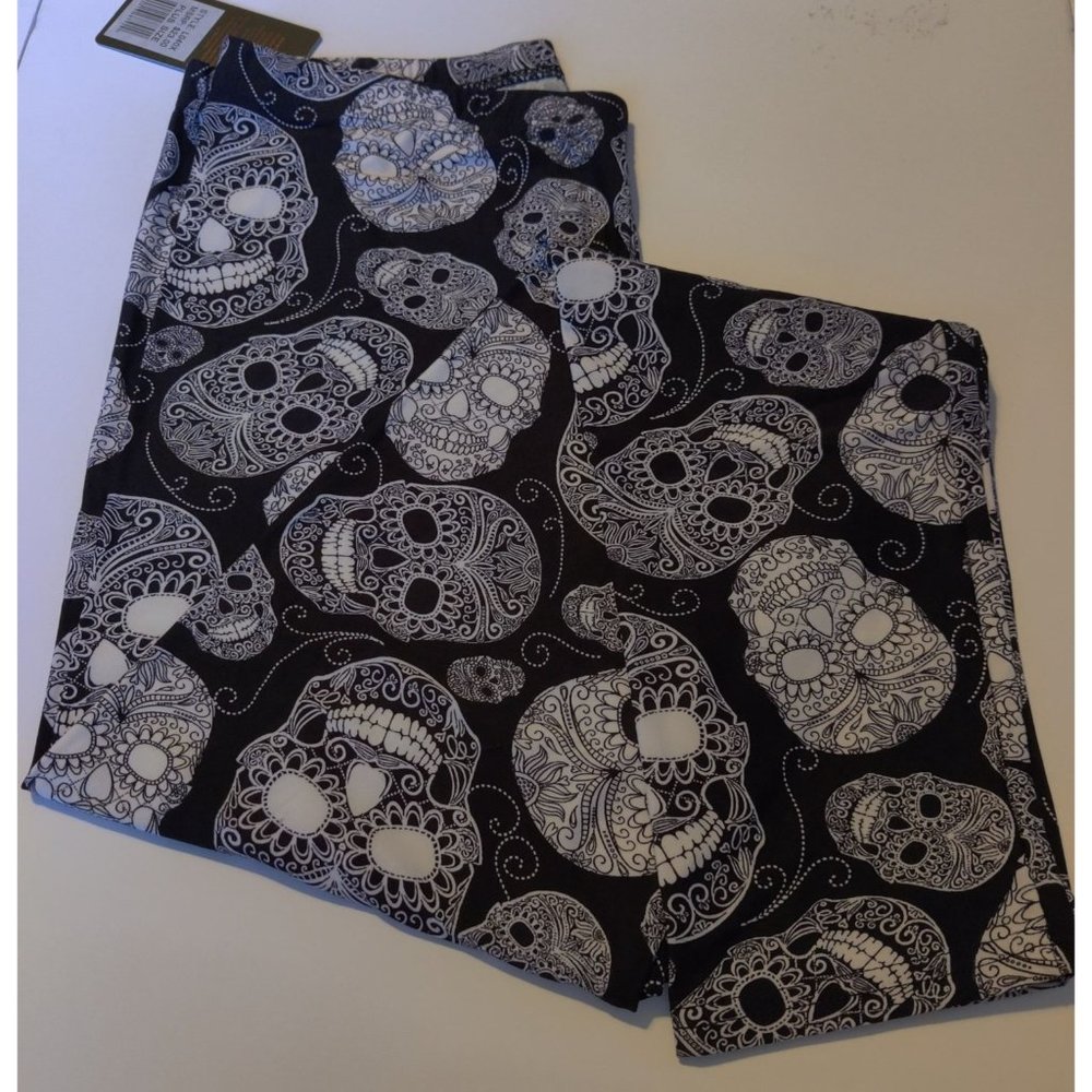 Buttery Soft Blue White Sugar Skull Leggings.